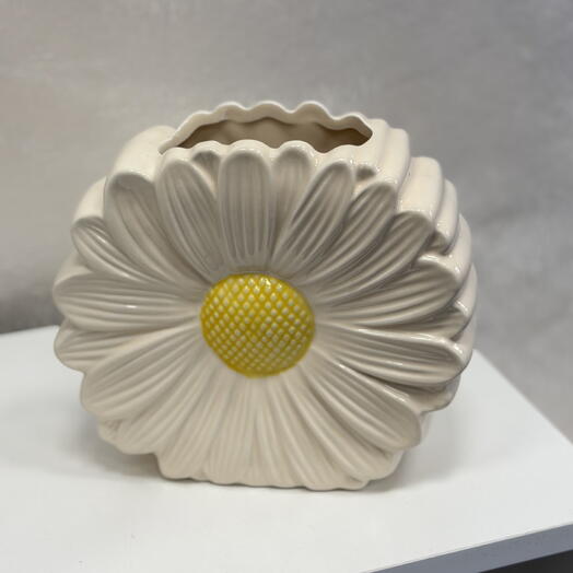 🌼 Beige Camelia Vase