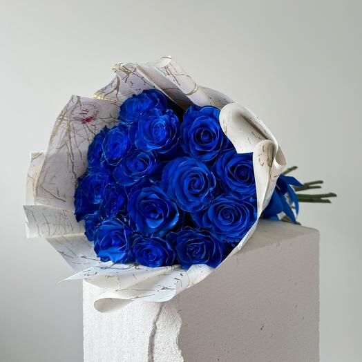 Blue roses bouquet 17 pcs
