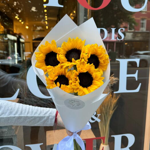 5 sunflowers bouquet