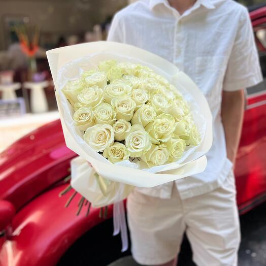 White Roses Amgic