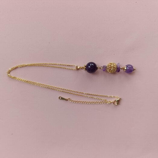 Necklace with amethyst