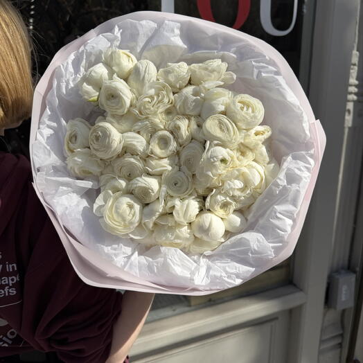 50 white ranunculus bouquet