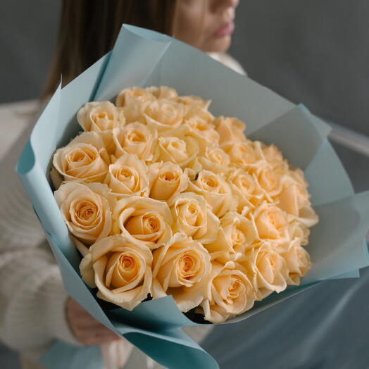 31 Роза "Пич Аваланж"