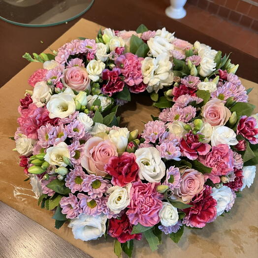 Funeral bouquet Circle of light