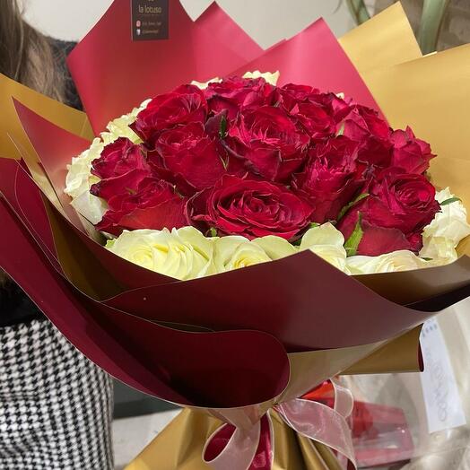 Luxurious bouquet with 31 red roses