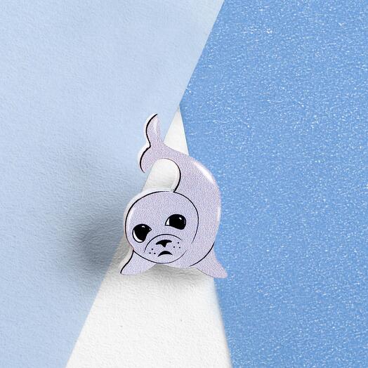 Brooch "Seal"