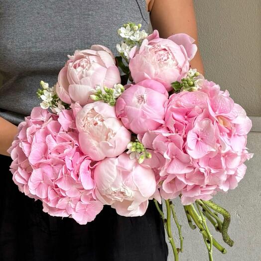 Pink mix with peonies