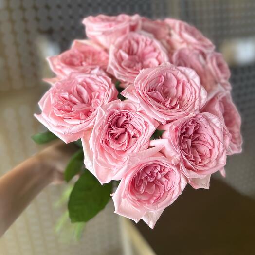 15 pink roses