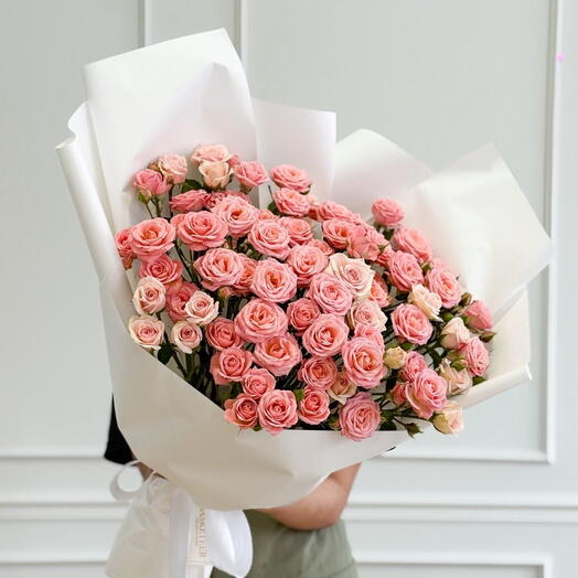Beautiful mix pink spray rose bouqet