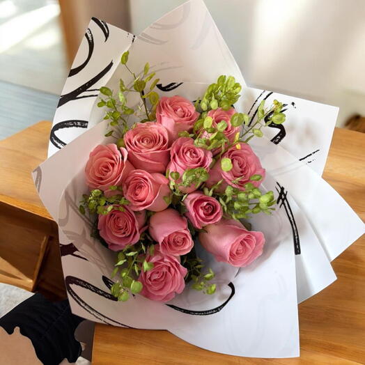 Docena de rosas color rosa