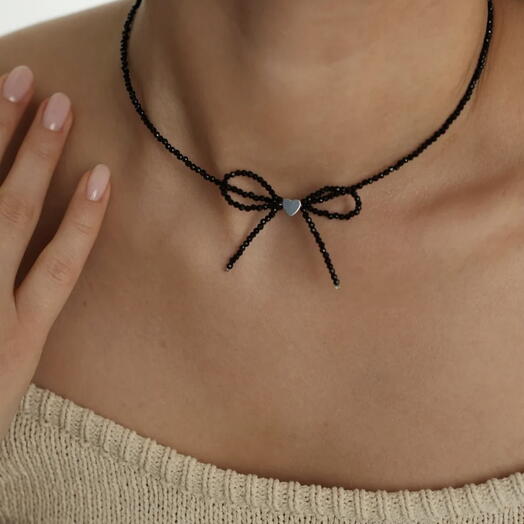 Neck choker "Elegant bow"