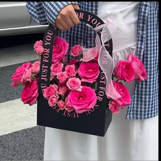 Box Arrangement – Hot Pink Roses