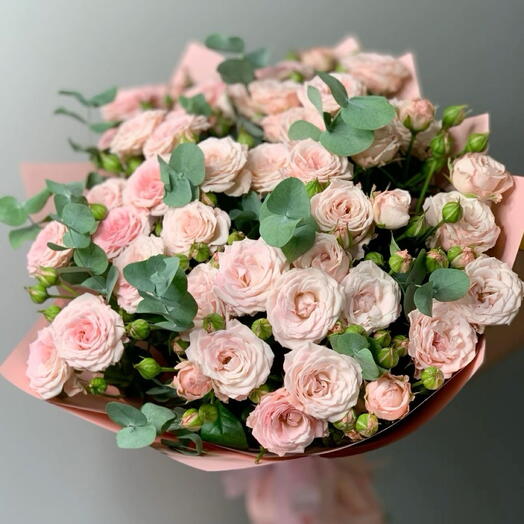 Mono bouquet of bush roses and eucalyptus