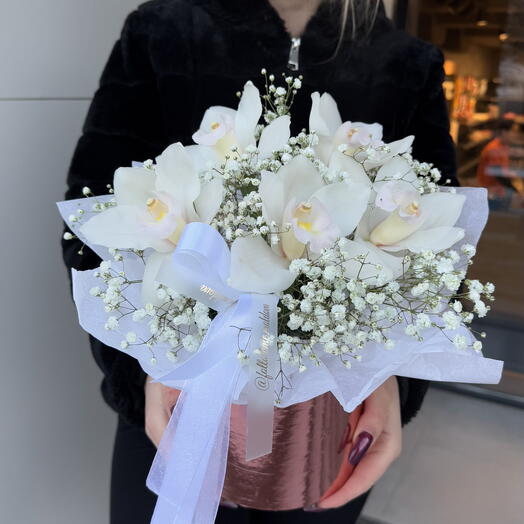 Коробка Белоснежная грация – мини-композиция с орхидеей