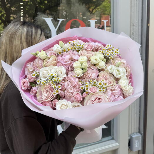 Kiss Bouquet ( chamomiles, hydrangeas , pink Mondial roses, spray roses pink and white)