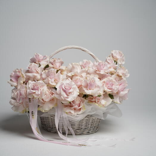Pink mondial roses in basket