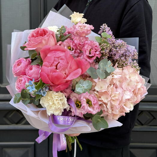 Ecuador Rose, Roses Peony Spray, Lilac (Medium)