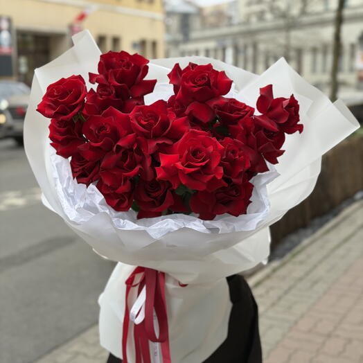 Monobukiet z czerwonych roż francuskich