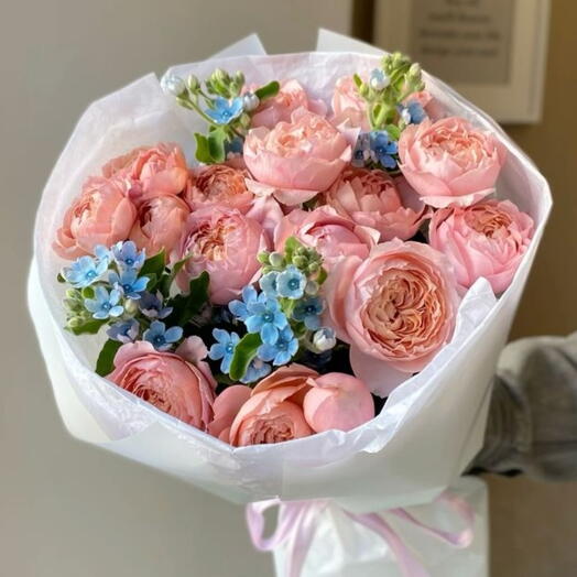 Авторский дуо букет розы Джульетта с незабудками