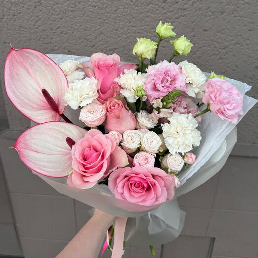 Bouquet of flowers La Belle Wallere