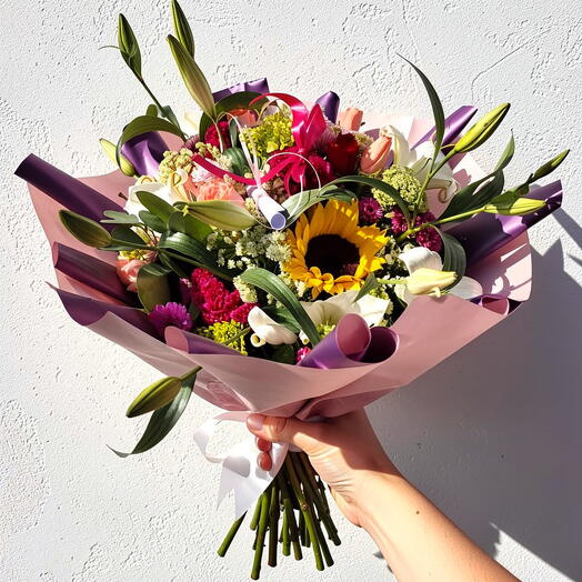 Ramo Amor de Primavera – Bouquet de Lirios, Girasol y Rosas Pastel | Flores Elegantes y Coloridas en Mexico