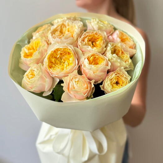 Букет 13 роз Сент Питерспарк