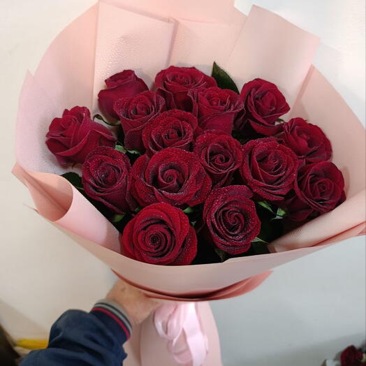 11 red roses