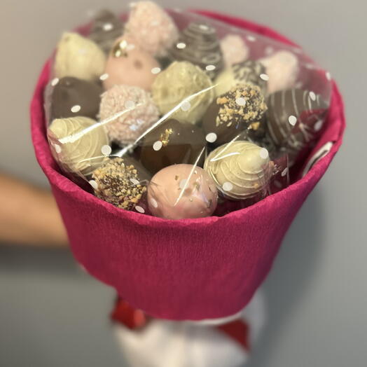 Chocolate-covered strawberries 19 pcs lux