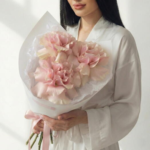 Стильный комплимент «Parisian Charm»