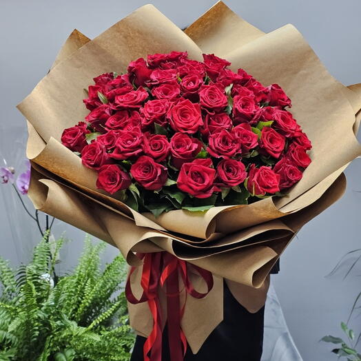 Букет из 51 красной розы