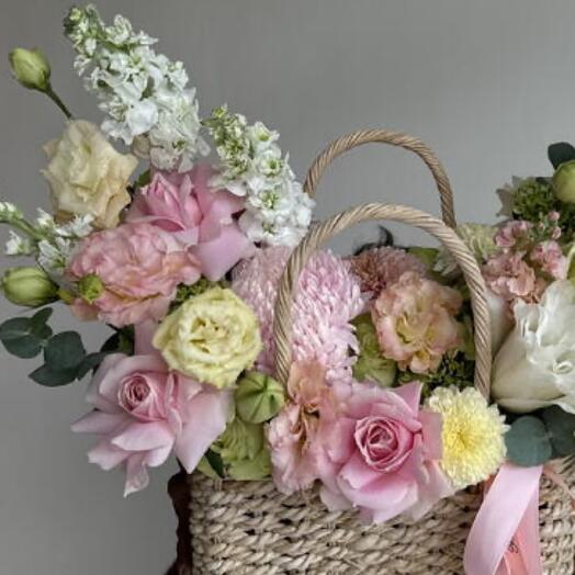 Pink flowers basket