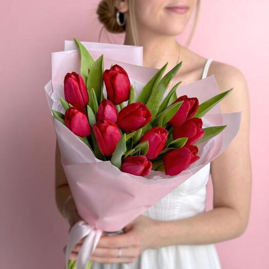 Bouquet of red tulips (11 pcs.)