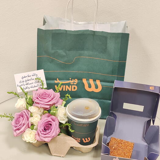 قهوة وورد وحلا