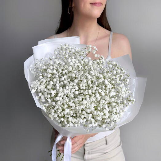 Zwiewny bukiet z białej gipsowki