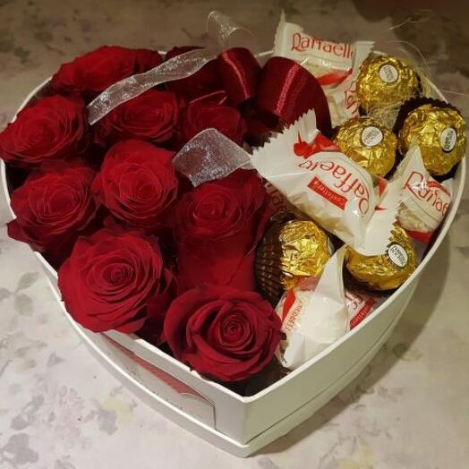 Heart-shaped rose box with chocolate