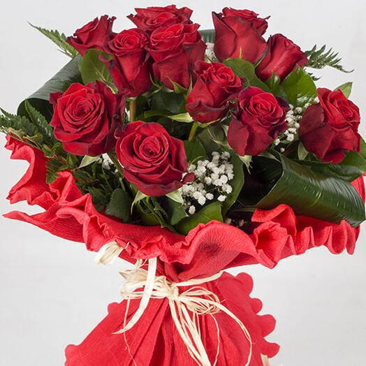 Ramo 12 rosas medianas importadas