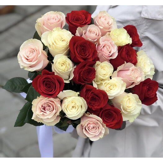 Букет из микса роз Эквадор, 25 шт