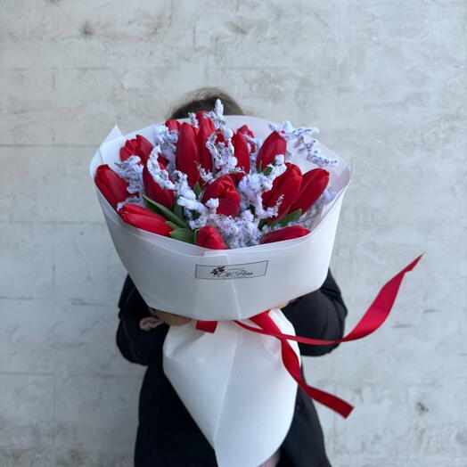 Зимний букет из тюльпанов