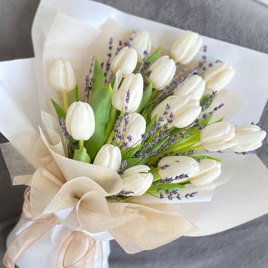 Букет Ақ тюльпандар