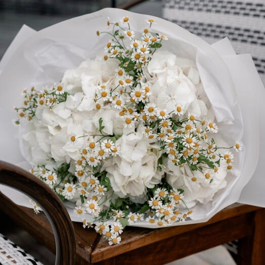 White Hydrangea Chamomile Bouquet