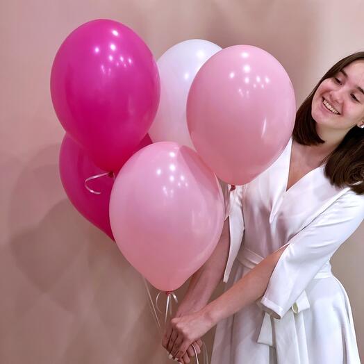 5 шаров с гелием в бело-розовой гамме
