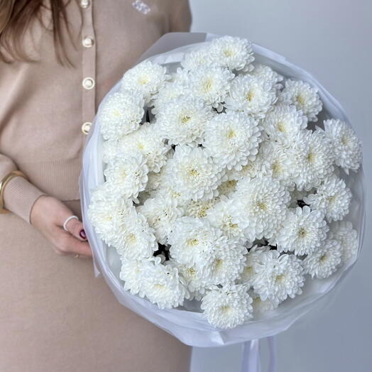 Хризантема Алтай 9 веток в белом оформлении