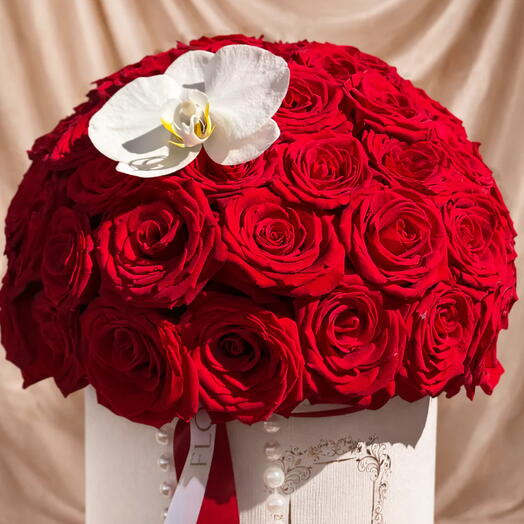 Red Roses Flower Box with Orchid