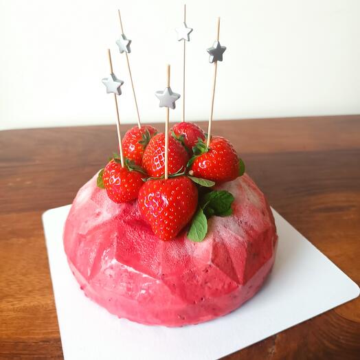 Mussowy tort "Truskawka z 🍫"