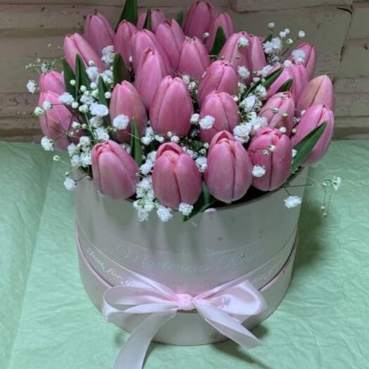 30 stems of tulips in a box