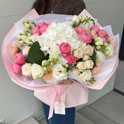 Авторский сборный букет «Мишель»