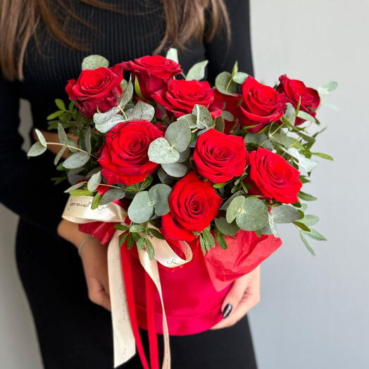 Красные розы Люкс в коробке
