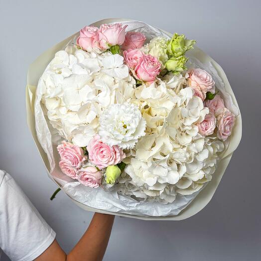 Bouquet "Tender Elegance"