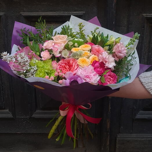 Shades of Pink spring bouquet