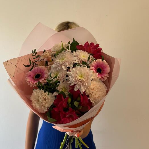 Mixed bouquet of flowers